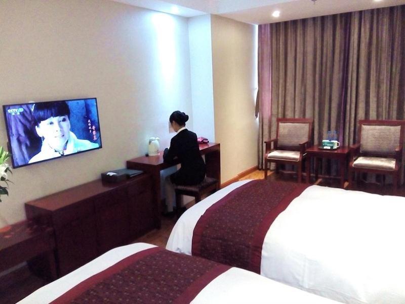 Greentree Inn Geermu Walking Street Business Hotel Golmud Εξωτερικό φωτογραφία