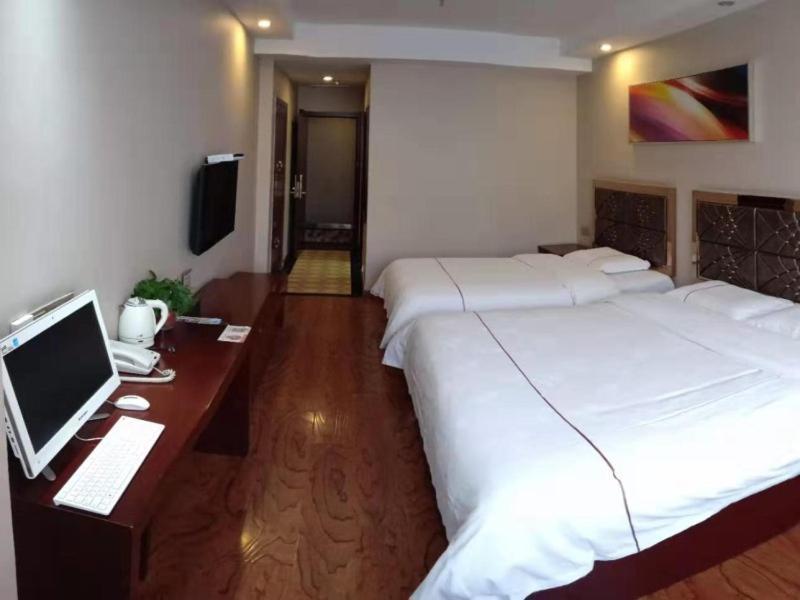 Greentree Inn Geermu Walking Street Business Hotel Golmud Εξωτερικό φωτογραφία