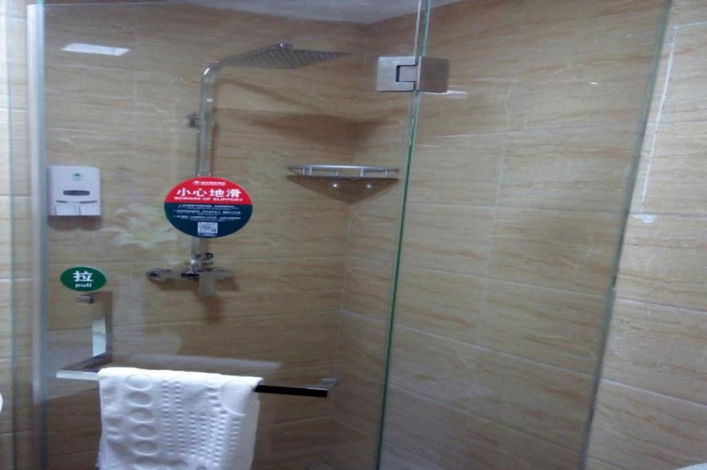Greentree Inn Geermu Walking Street Business Hotel Golmud Εξωτερικό φωτογραφία