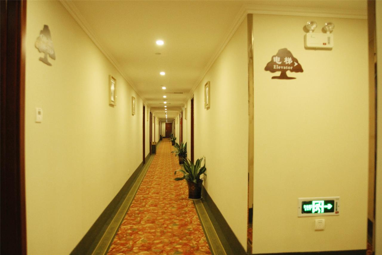 Greentree Inn Geermu Walking Street Business Hotel Golmud Εξωτερικό φωτογραφία