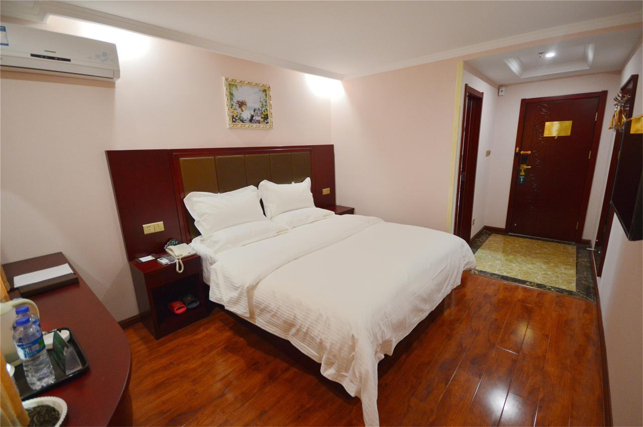 Greentree Inn Geermu Walking Street Business Hotel Golmud Εξωτερικό φωτογραφία
