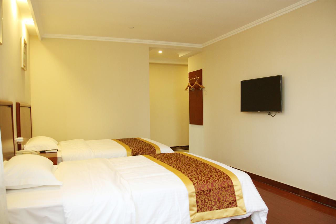 Greentree Inn Geermu Walking Street Business Hotel Golmud Εξωτερικό φωτογραφία
